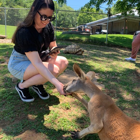 Meet your Posher:) - Picture 4 of 5